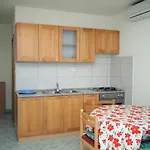 Apartment By The Sea - 5269