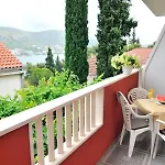 Apartment By The Sea - 5269