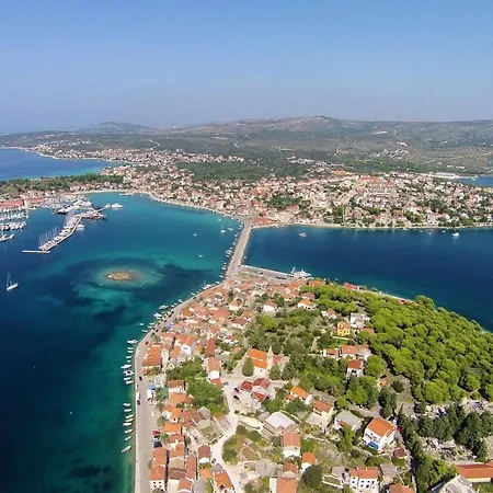 Apartman By The Sea - 5269 Rogoznica (Sibenik-Knin)