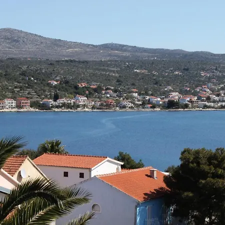 Appartement By The Sea - 5269 *